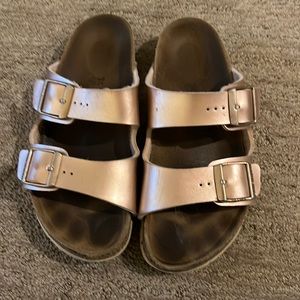 Gold Birkenstock Arizona. Size 34
